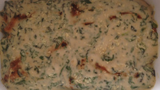 Peito de frango com molho de espinafre