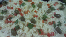 Macarrão ao molho branco e frango