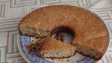 Bolo de limão com coco queimado 