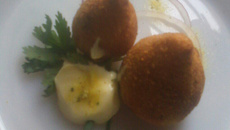 Coxinha de frango com requeijão cremoso