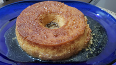 Pudim de leite condensado com banana e aveia