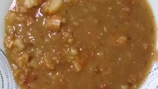 Sopa de pinhão curitibana