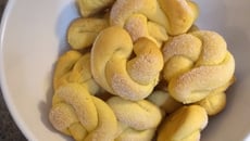 Broinha de fubá com leite condensado