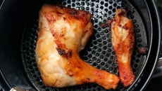 Coxa e sobrecoxa na airfryer