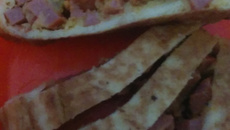 Omelete rapidinho de mortadela