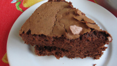 Bolo de chocolate de liqüidificador