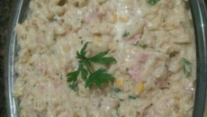 Macarrão de panela de pressão com frango queijo e presunto