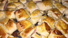 Rocambole de presunto e queijo