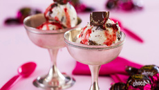 Sorvete de Cream Cheese com Bombom