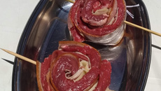 Bife à rolê de churrasqueira