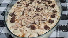 Pavê de bombom com paçoca