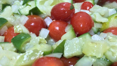 Salada de jiló fácil