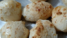 Pão de queijo rápido e fácil