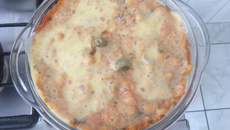 Escondidinho de bacalhau com angu