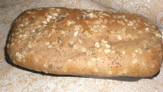 Pão fofinho de farinha integral de liquidificador