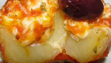 Batata recheada com peito de frango defumado