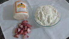 Patê de alho com ricota