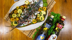 Peixe assado com palmito e banana da terra