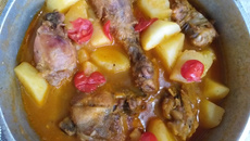 Sopa de frango com batata