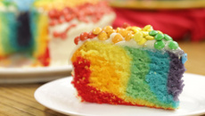 Bolo arco-íris
