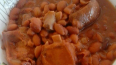 Feijão com costelinha de porco