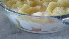 Pavê fácil de leite Ninho e abacaxi