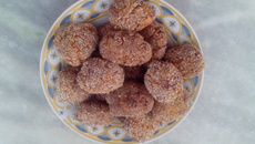 Bolinho de carne com pão