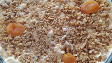 Pavê de damasco e nozes