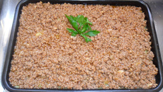 Polenta com molho de carne moída