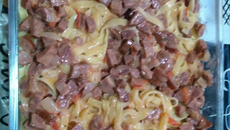 Macarrão com calabresa e requeijão - rapidinha