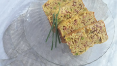 Torta salgada de linguiça da vovó Tetel