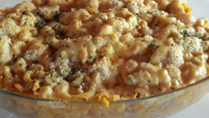 Macarrão parafuso de forno com queijo e presunto