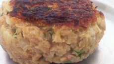 Hambúrguer de atum com aveia