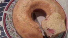 Bolo com recheio de goiaba