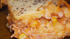 Torta de milho com frango