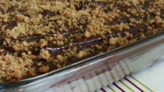 Torta de bolachinha com paçoca