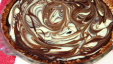 Torta trufada de leite ninho