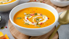 Sopa de abóbora com gorgonzola