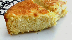 Bolo de milho cremoso com fubá de liquidificador