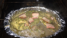 Coelho assado ao vinho