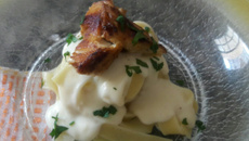 Macarrão com frango e molho branco