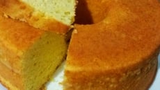 Bolo de fubá com queijo fofíssimo