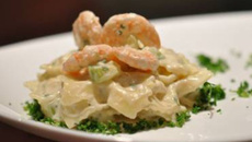 Macarrão ao molho de camarão e vinho dos Sopranos