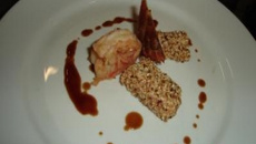 Salmão com crocante gergelim e camarão com molho agridoce