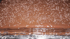 Calda de chocolate para bolos