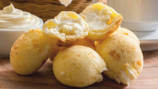 Pão de 3 queijos mineiro