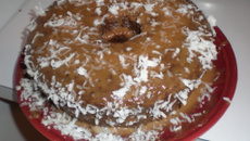 Bolo de chocolate com coco