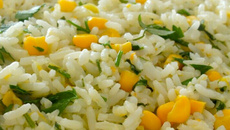 Arroz branco com milho verde