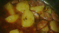 Ensopadinho de calabresa com batata na panela de pressão