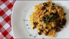 Arroz Maria Isabel de carne de sol com frango